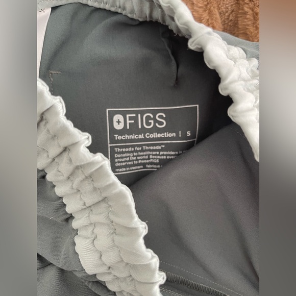 Figs Scrub Set - Picture 7 of 7